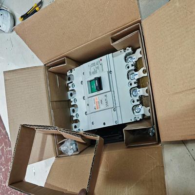 塑壳断路器BW400RAGC 4P350A，带包~议价