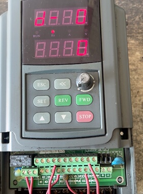 询-四方变频器E3504T0037G0055P成色如图实