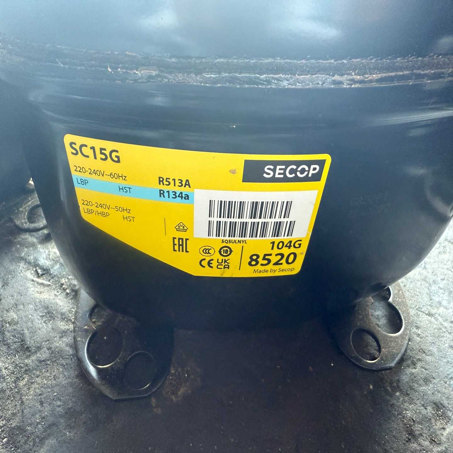 询价全新丹佛斯SC15G压缩机，R134制冷剂，原装，附件齐