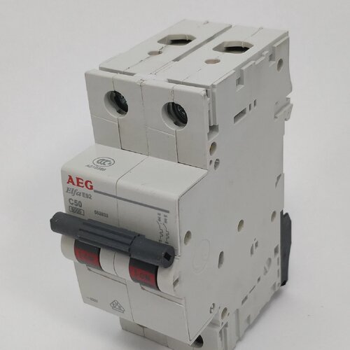 寻XAeg 552833 Elfa E92 C50 Circuit Breaker 400V