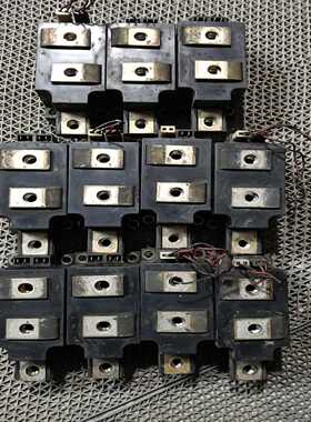 询价英飞凌模块TT251N18KOF共11个。图片的，