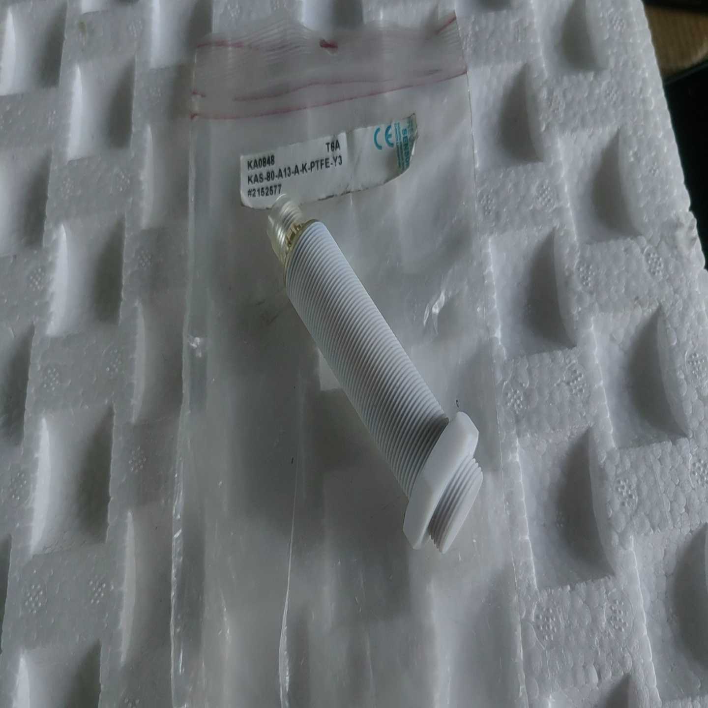 KAS-80-A13-A-K-PTFE-V3，全新未使用。型--议价商品