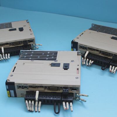 Yaskawa Servopack SGDVR70A21A 50W 1Pcs Free Expedited Shippi