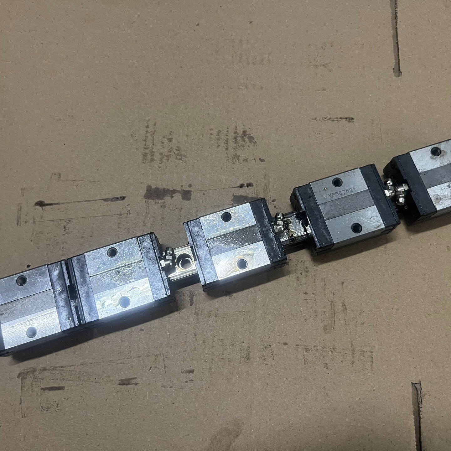 正品THKSSR25XV直线导轨二孔短滑块二手拆机成