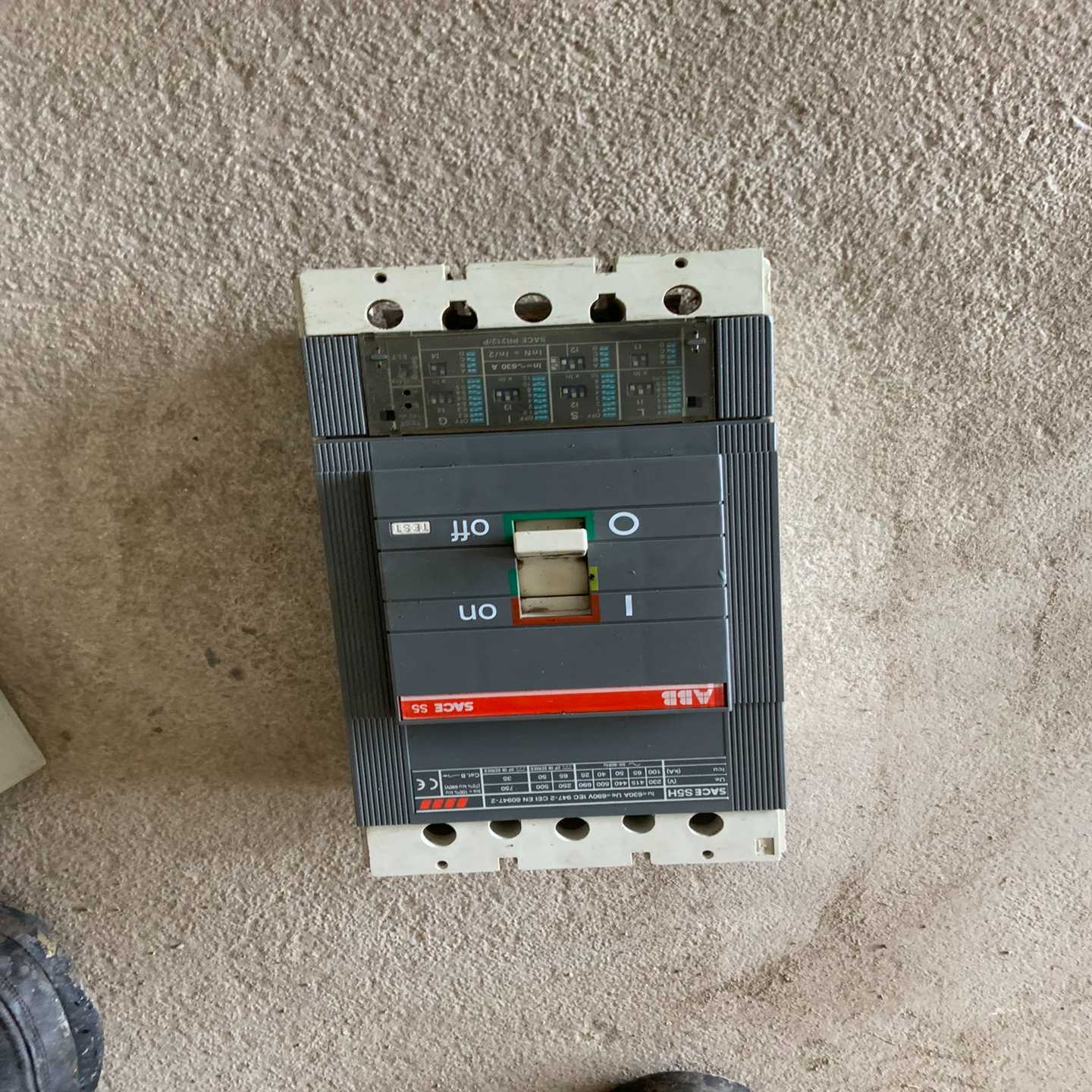 议价塑料壳式断路器5l60，适用