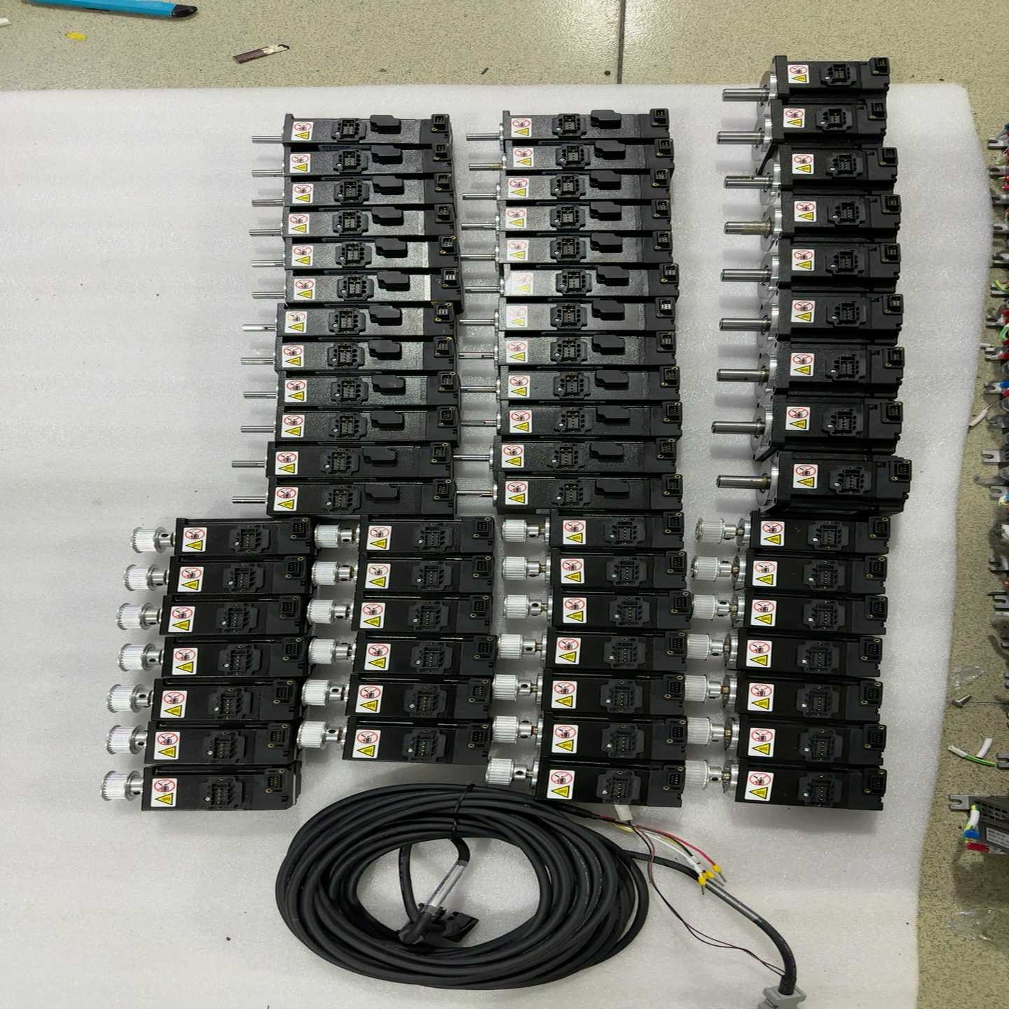 IDEC和泉AVS311N-R急停按钮开关，开孔30mm询价