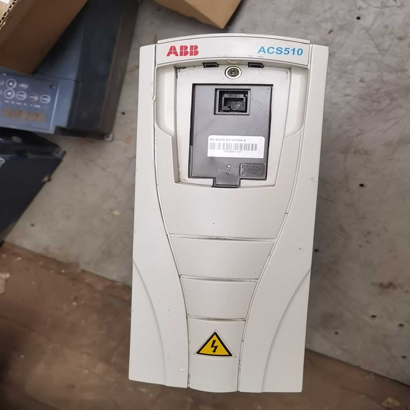 ACS510变频器4kw（地坛设备）