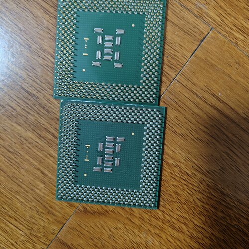 2个CPU记不得啥设备的了，要的直接拍，顺丰-议价