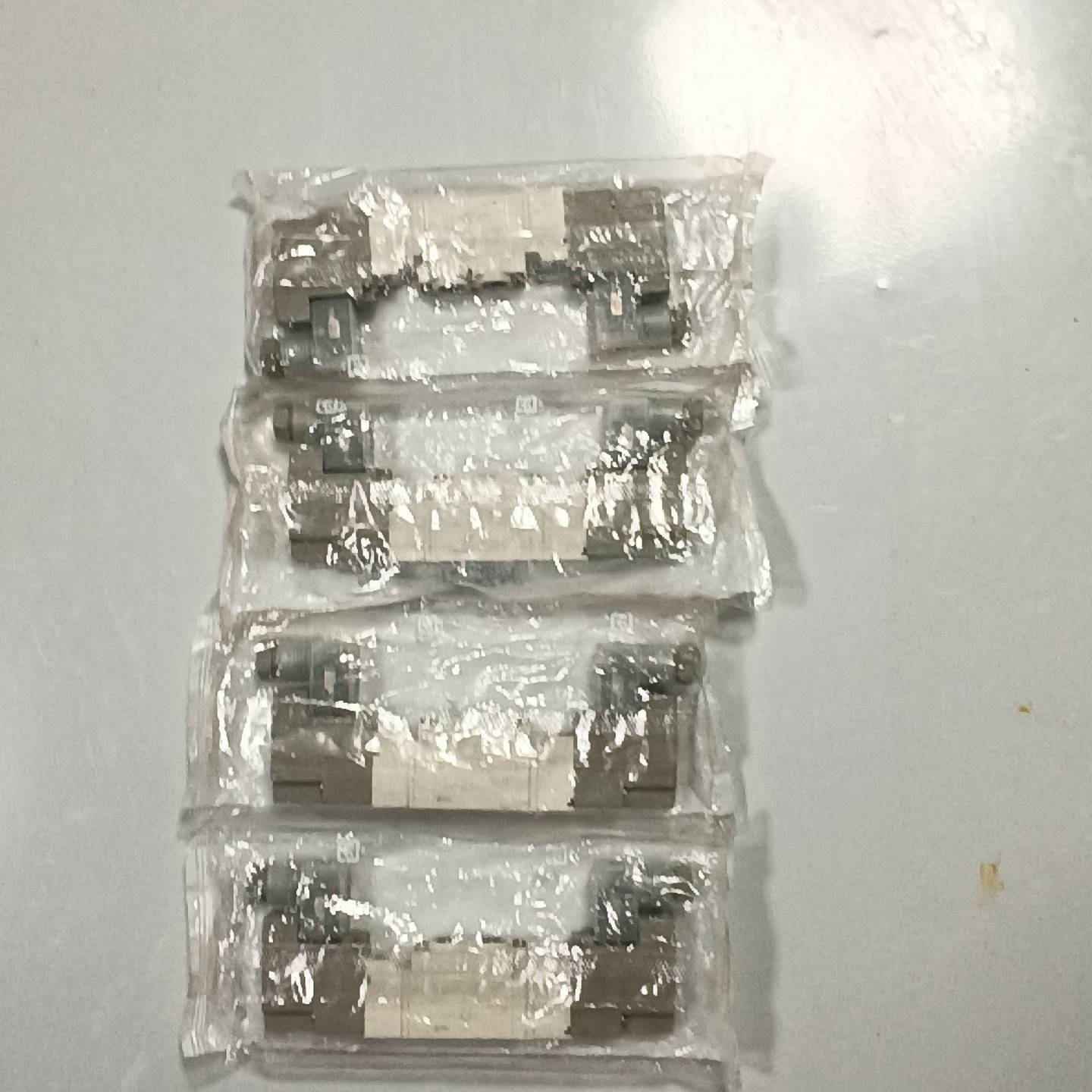 SMC24V双向电磁阀，SY5220-5DZ-01，全新4个--议价商品