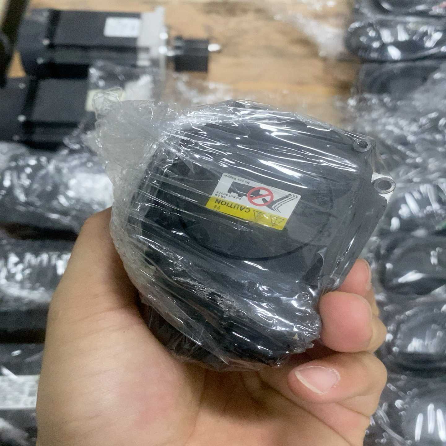 台达B3系列伺服电机,实物拍摄。电机型号ECM-B3M-C2--议价商品