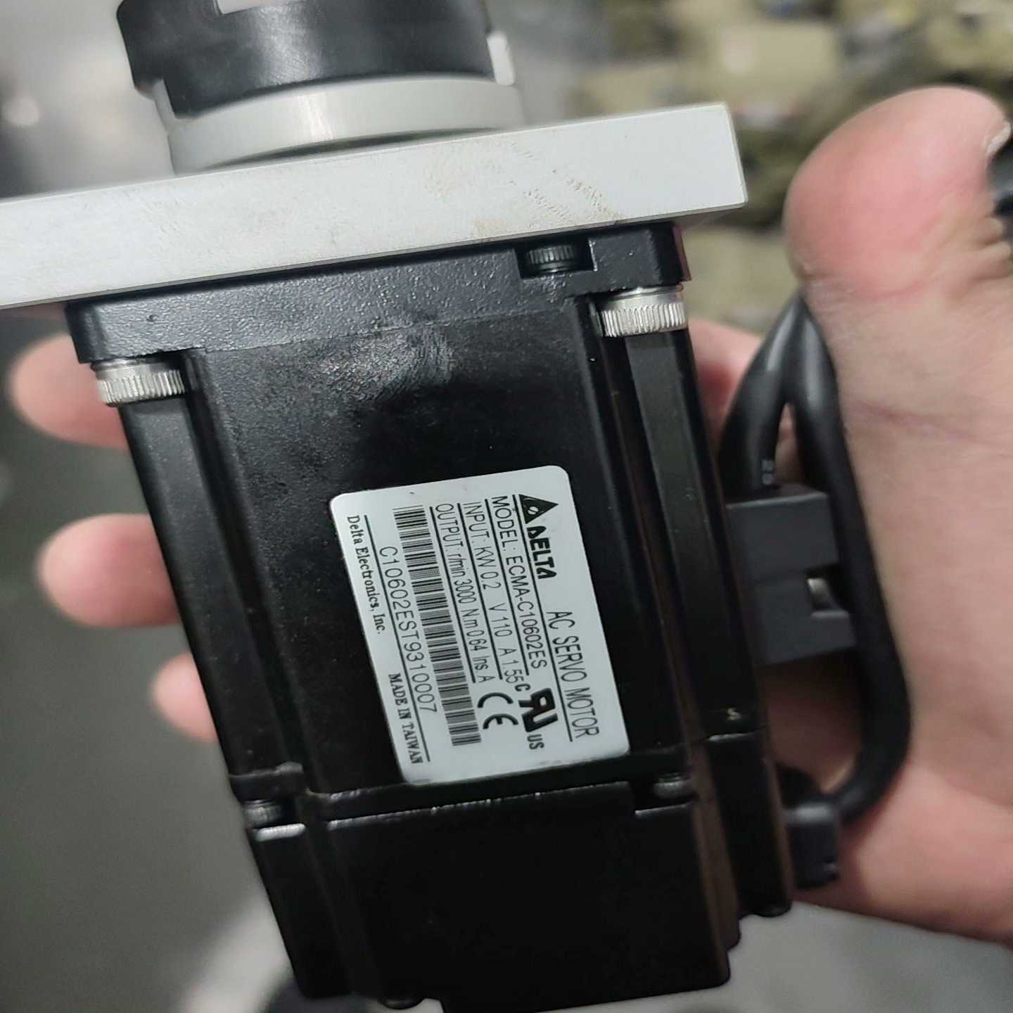 ECMA-C10602ES，台达伺服电机200W，实物图询价