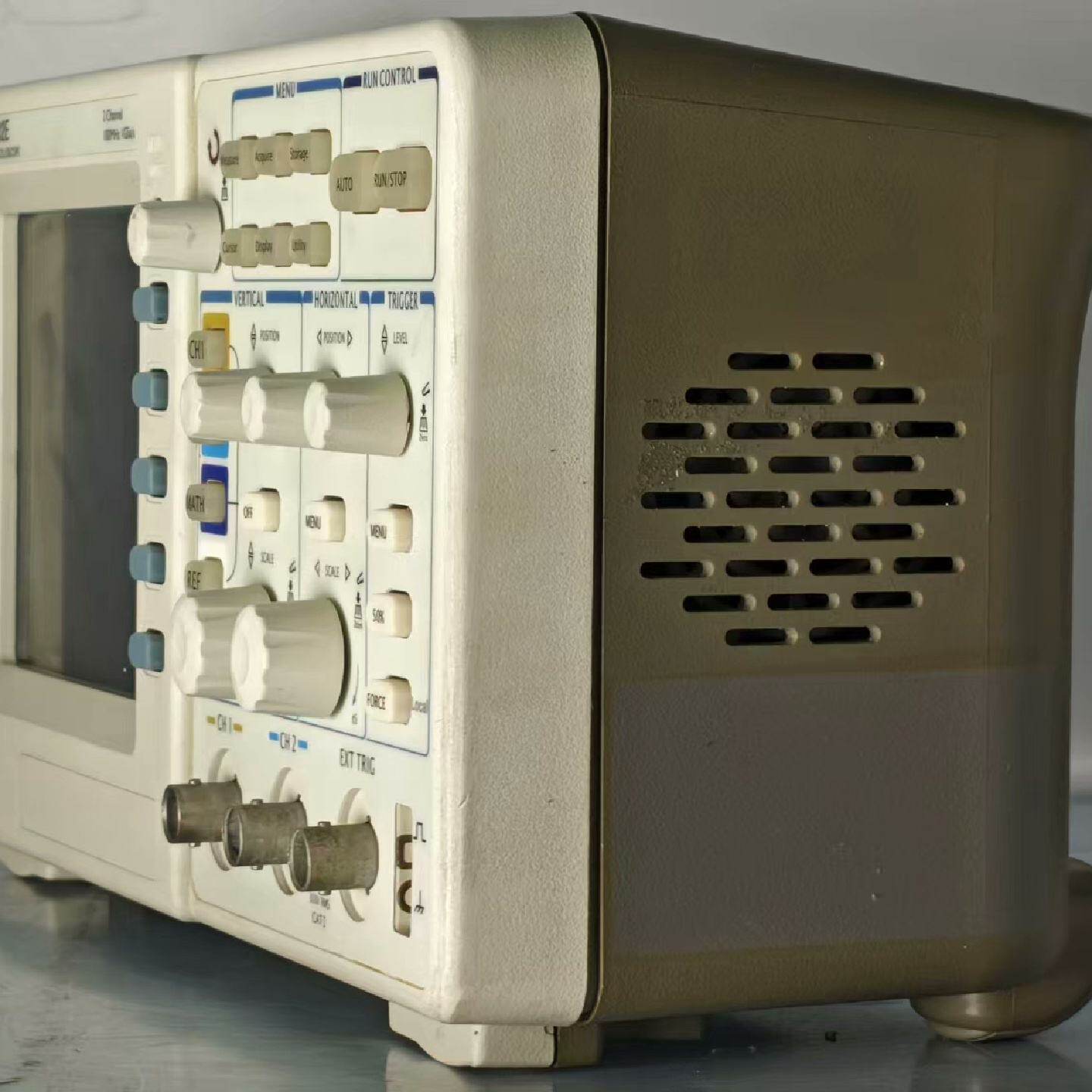 100兆彩屏示波器，RIGOL普源DS1102E 100MH--议价商品