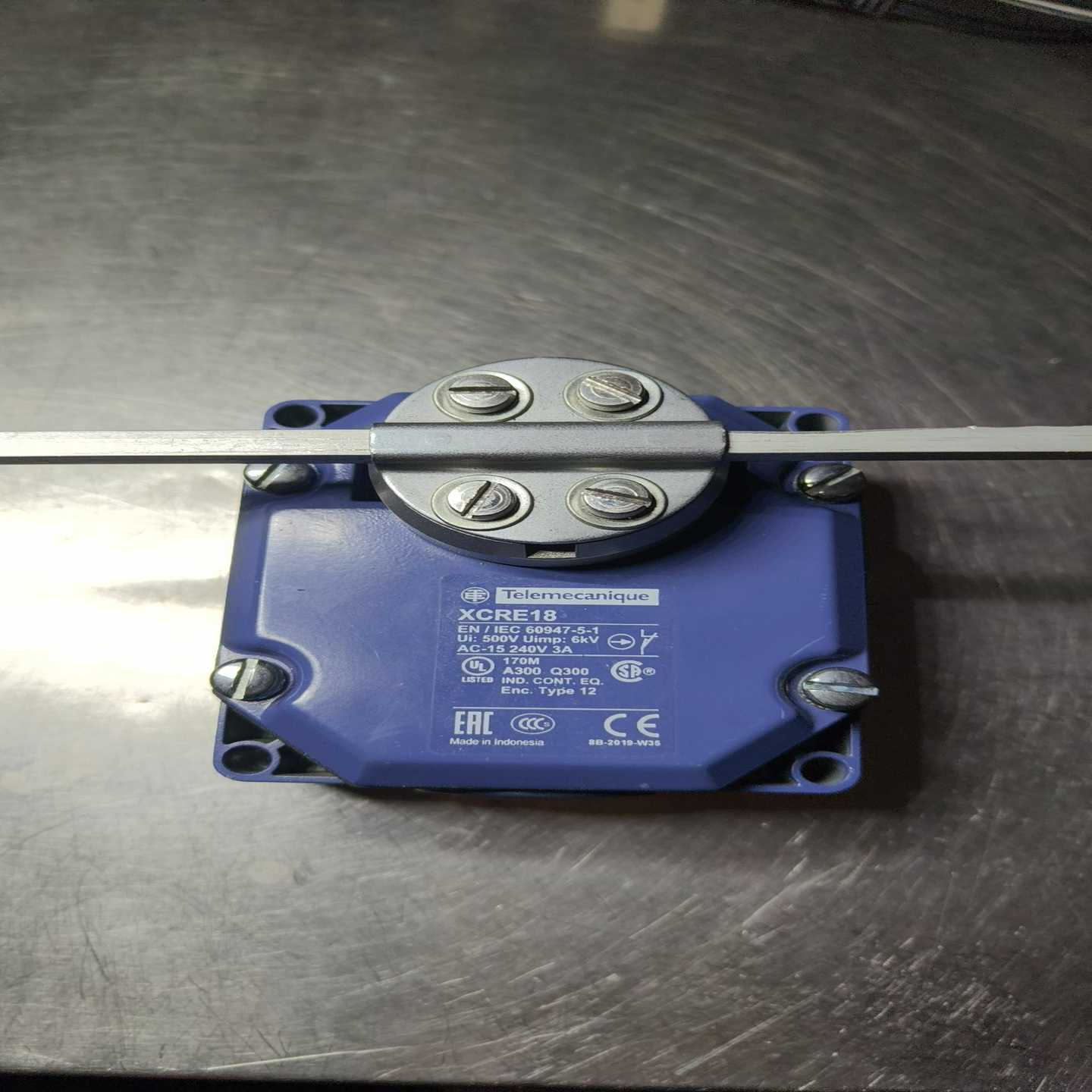 XcRE18十字开关施耐德--议价商品