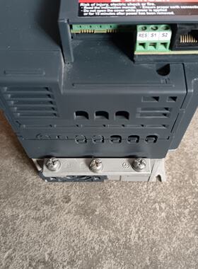 东芝变频器VFS15-4007PL-CH 0.75KW 38--议价商品