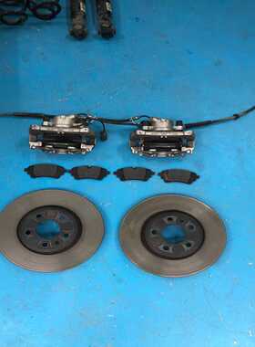 奥迪A4LB9煞车一套，500多公里改下来的，配件齐全，不少--议价商