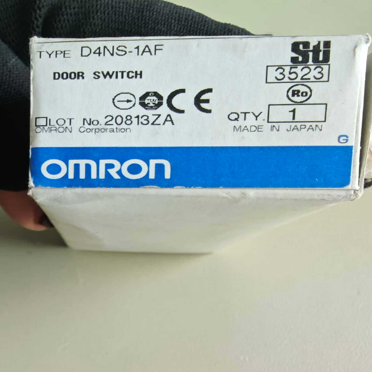 议价欧姆龙安全门开关，全新带包装，D4NS-1AF,有需要的老板b现货