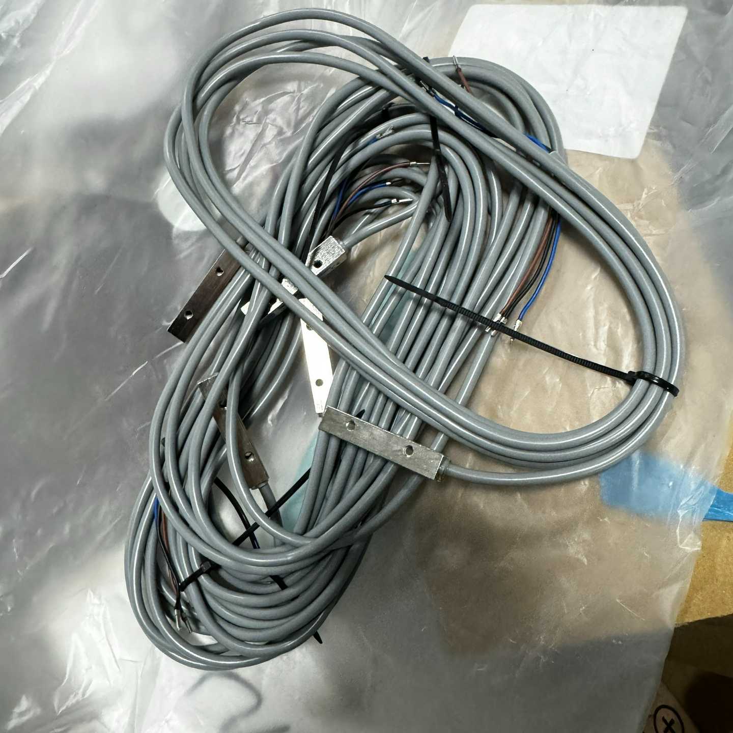 BedookBB-Q8803P-C11P2接近开关线长--议价商品