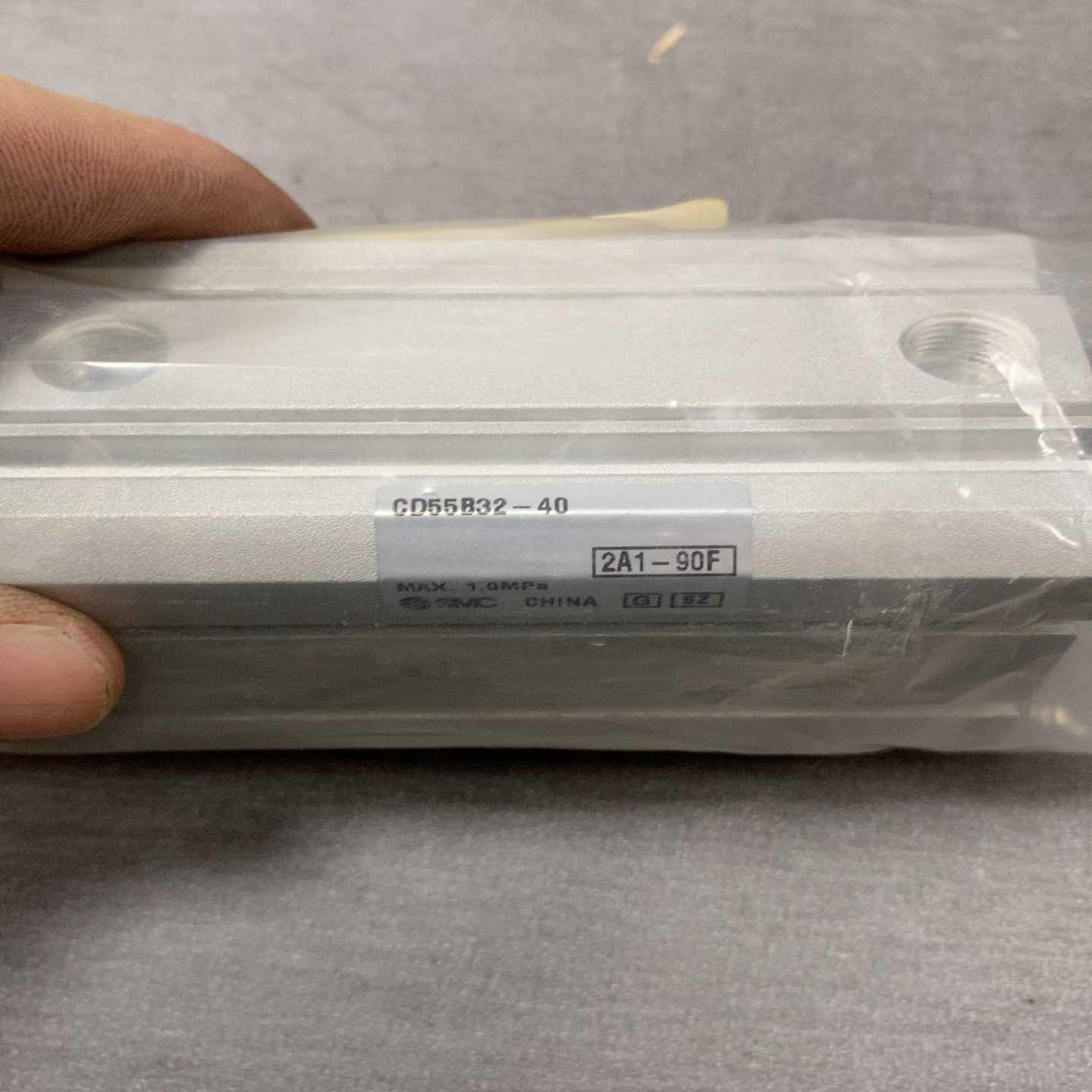 询价SMC气缸CD55B32-40全新原装