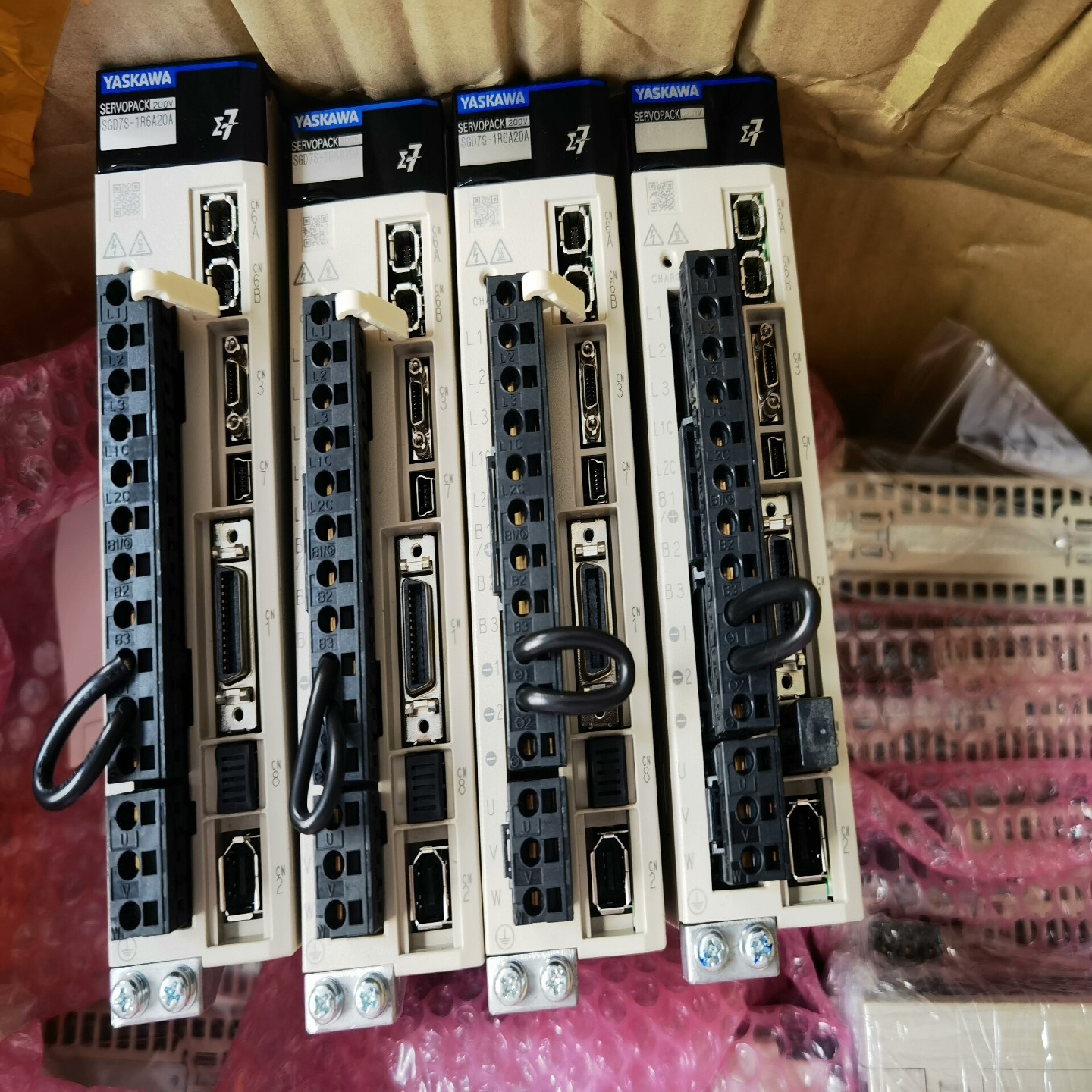 【请询价】高转速安川驱动SGD7S-1R6A20A