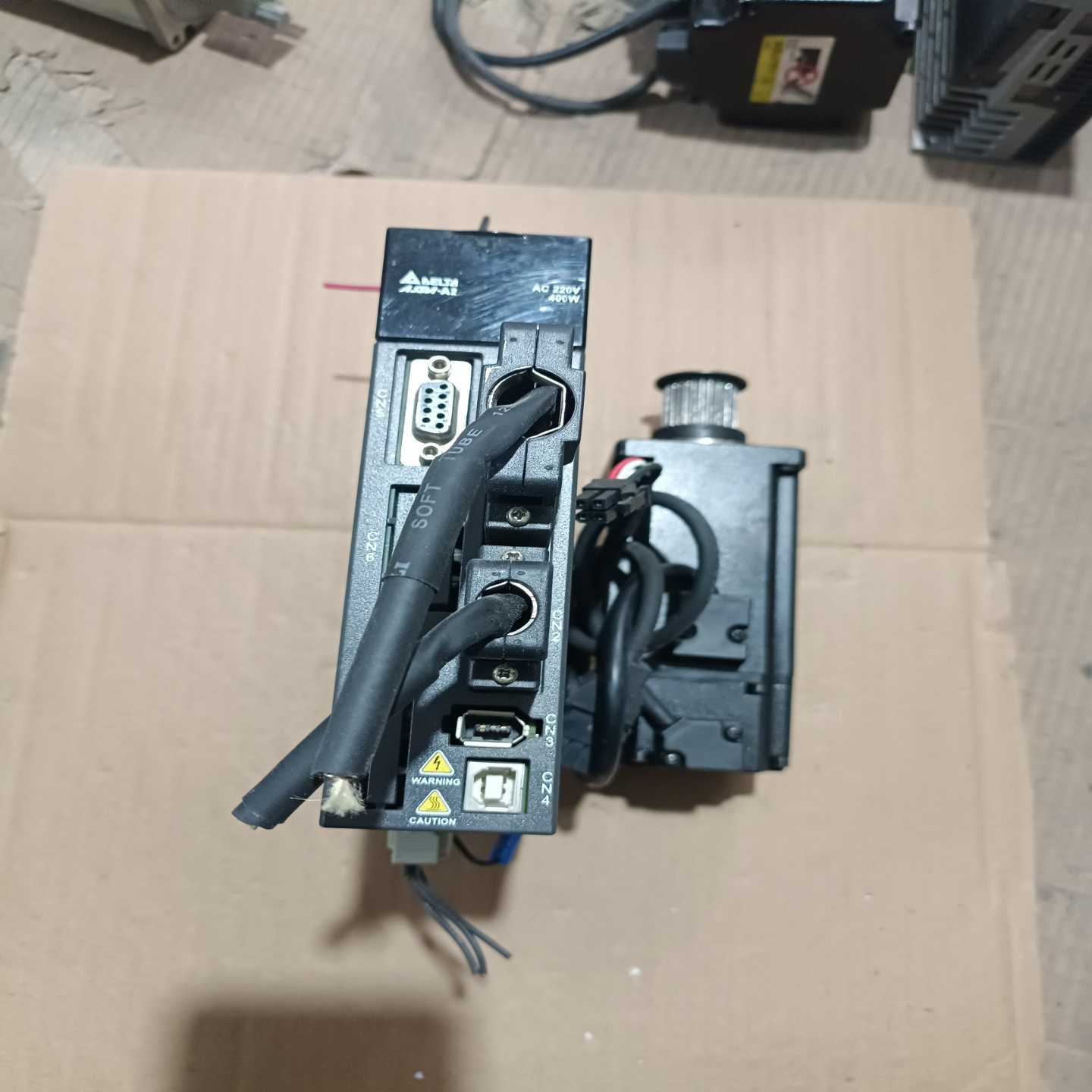 台达驱动电机400W刚拆机成色新如图完好无损功能包好--议价商品