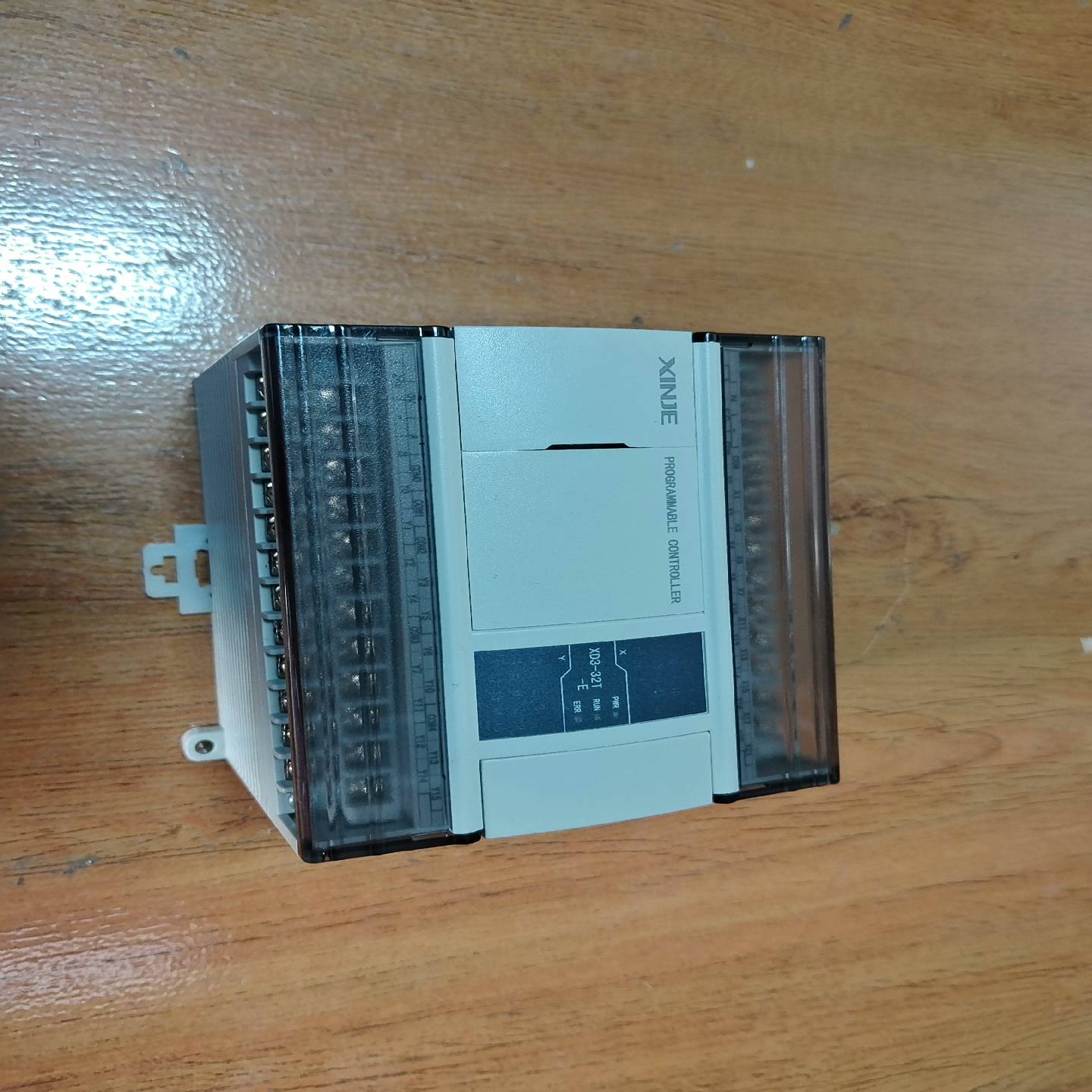 信捷PLCXD3-32T-E，功能正常，成色为实图询价