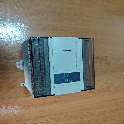 信捷PLCXD3-32T-E，功能正常，成色为实图询价