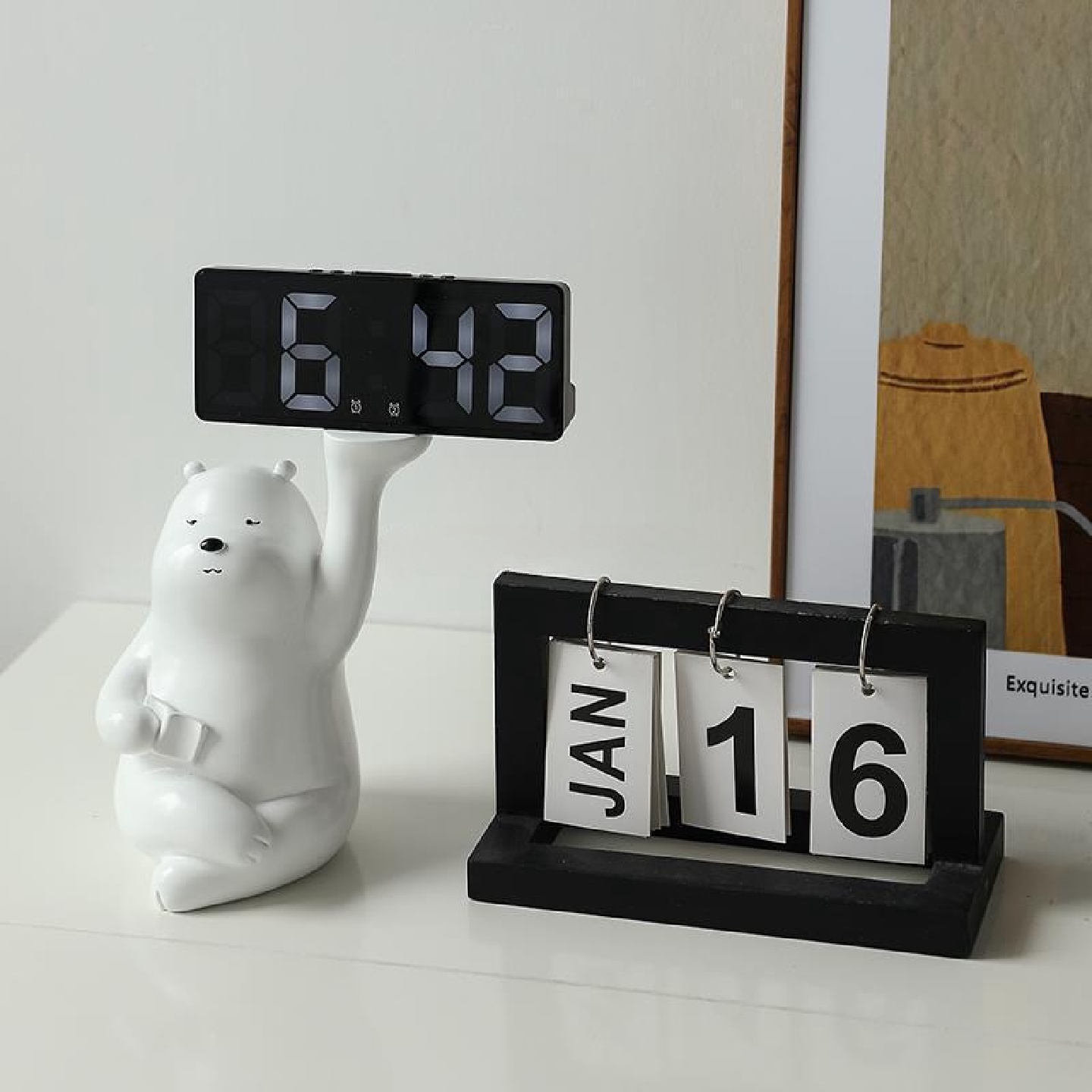 日历时钟摆件白熊玄关办公室桌面台式小闹钟钟表装饰品客厅电视柜