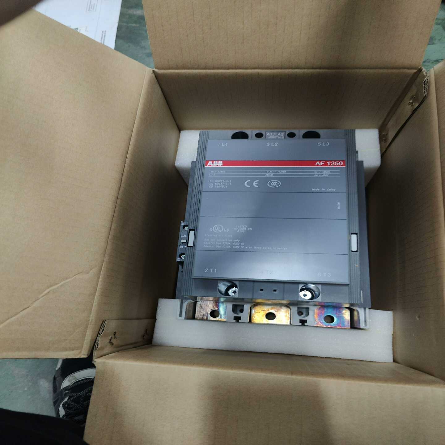 询价ABB接触器,AF1250-30接触器,保证实物图一台,