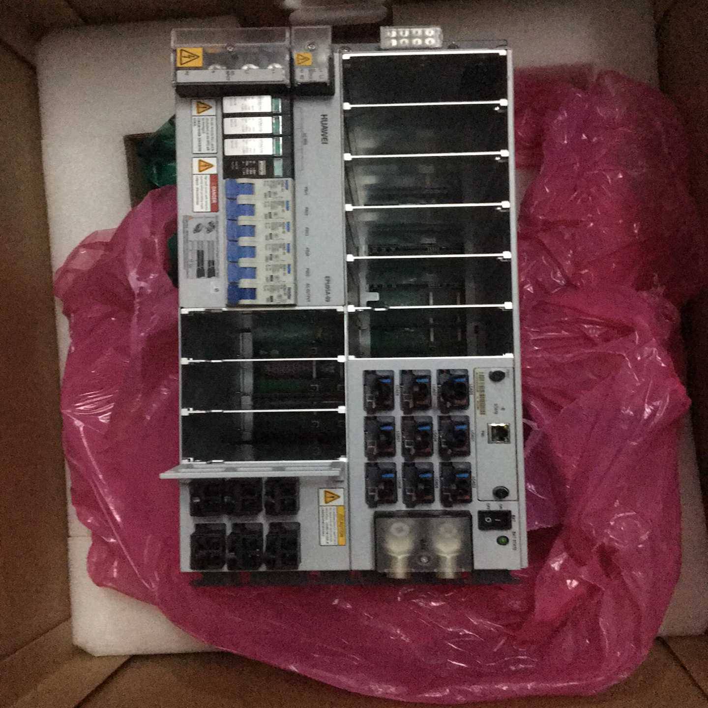 华为EPU05A-09 嵌入式电源系统 全新原包装 无模块