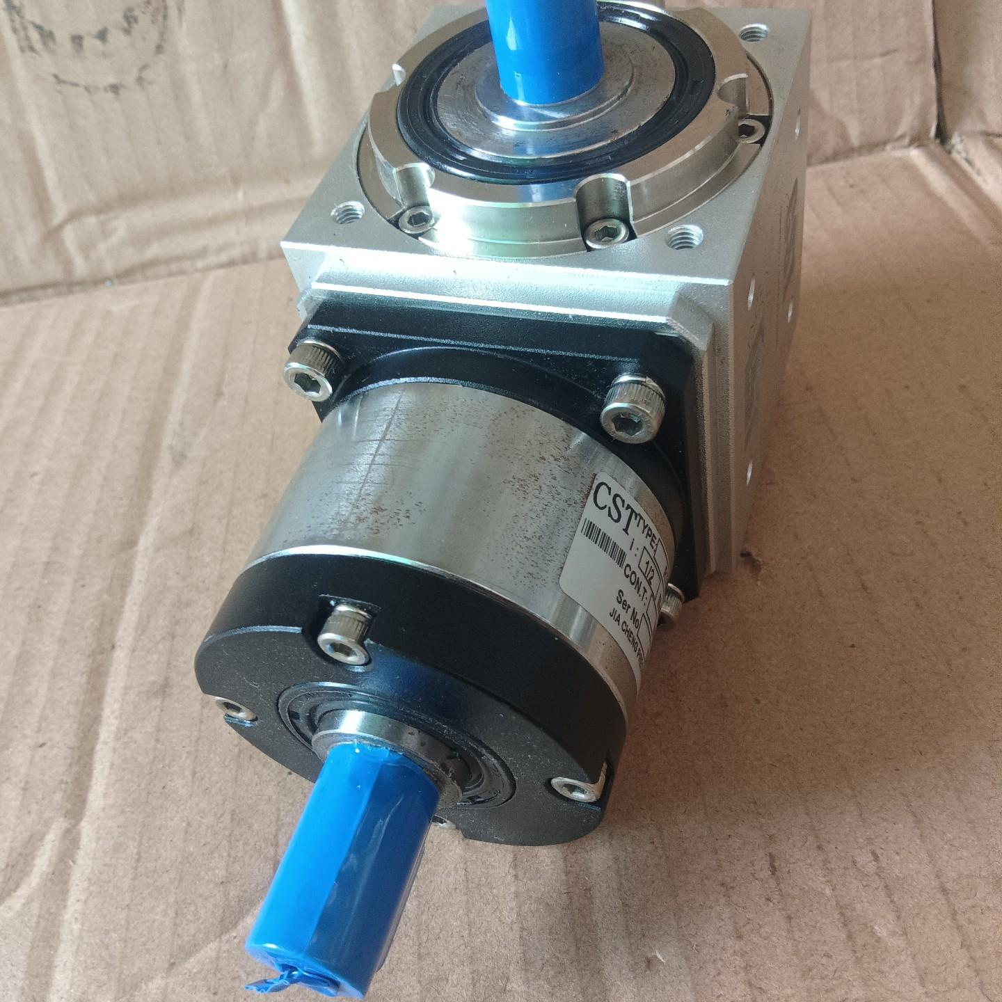 议价L轴型减速机速比1比2∥RT070AS一02一P一L轴输