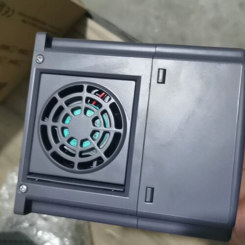 询-220V英威腾变频器CHF100A2R2GS22.