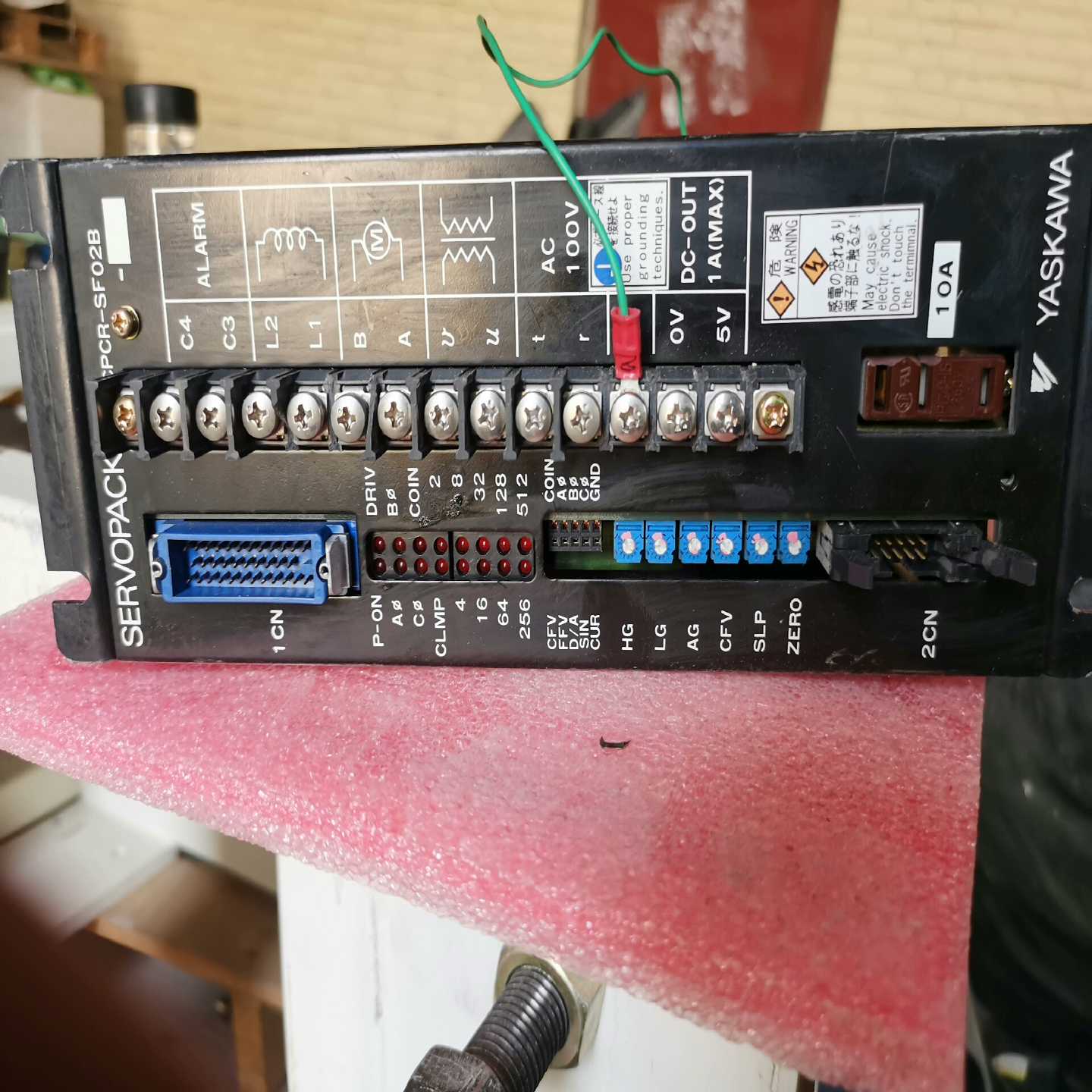 议价安川伺服CPCR-SF01BSF02B实物拍摄，安