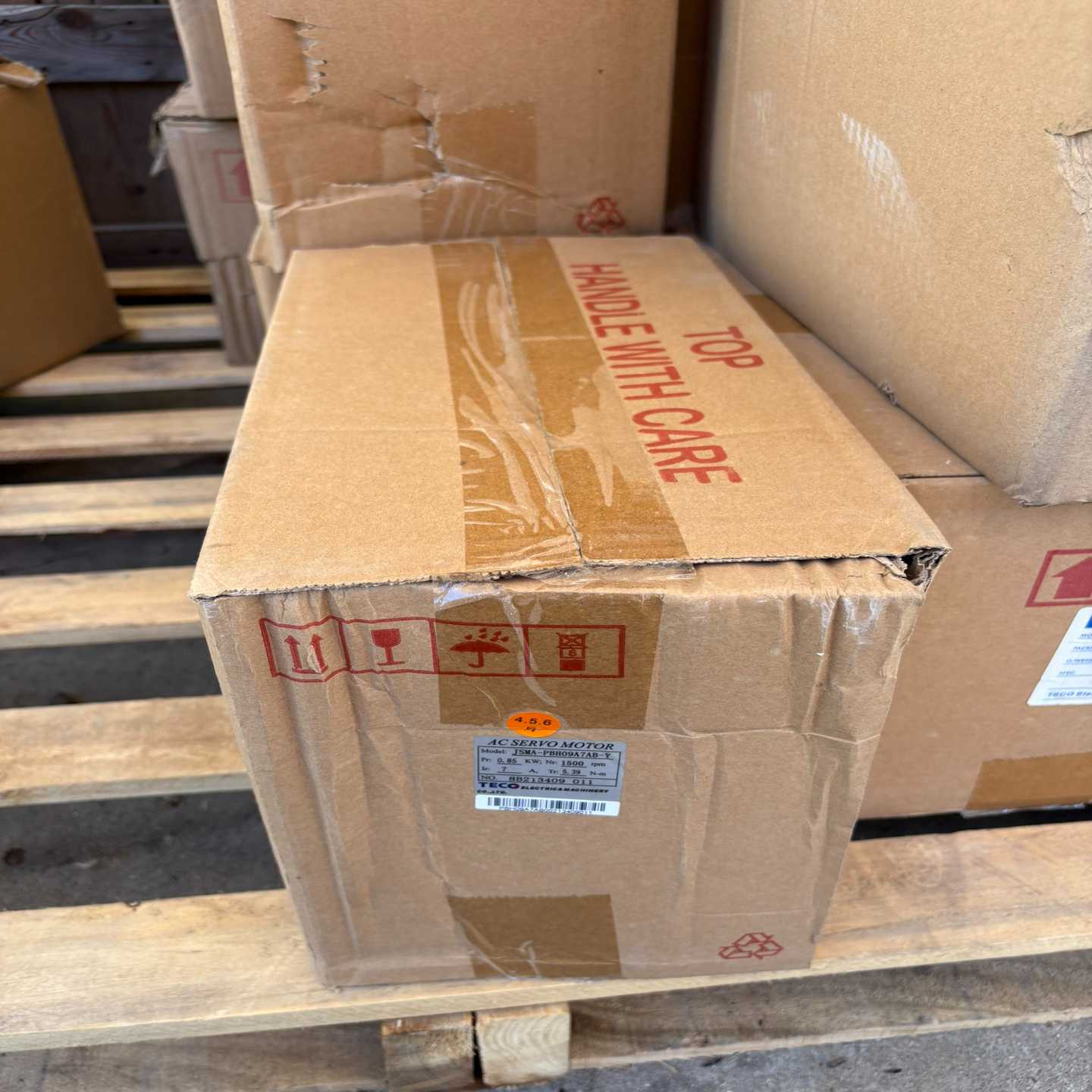 东元伺服电机JSMA-PBH09A7AB-Y、全新未使用、功--议价商品