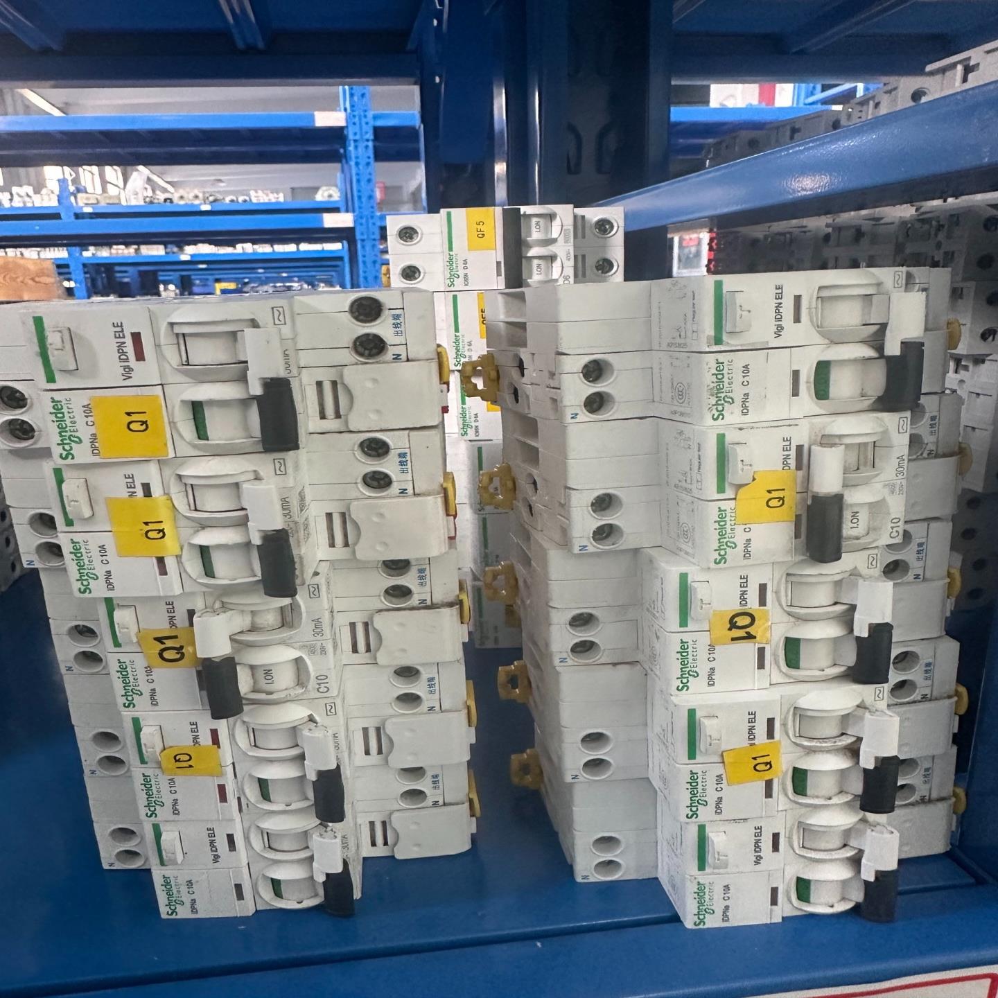 电气Vigi iDPN ELE空气开关型号C10A;议价