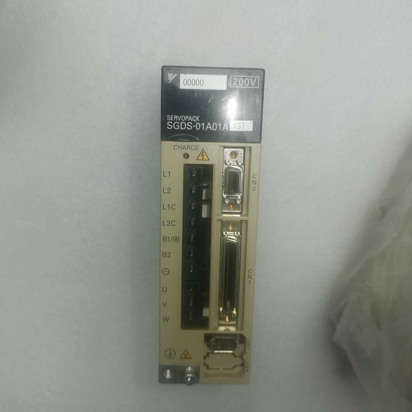 询价YASKAWA安川伺服驱动器SGDS-01A01A-Y3