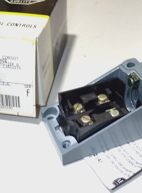 New AllenBradley 802TX7 Oiltight Limit Switch Accessory Seri