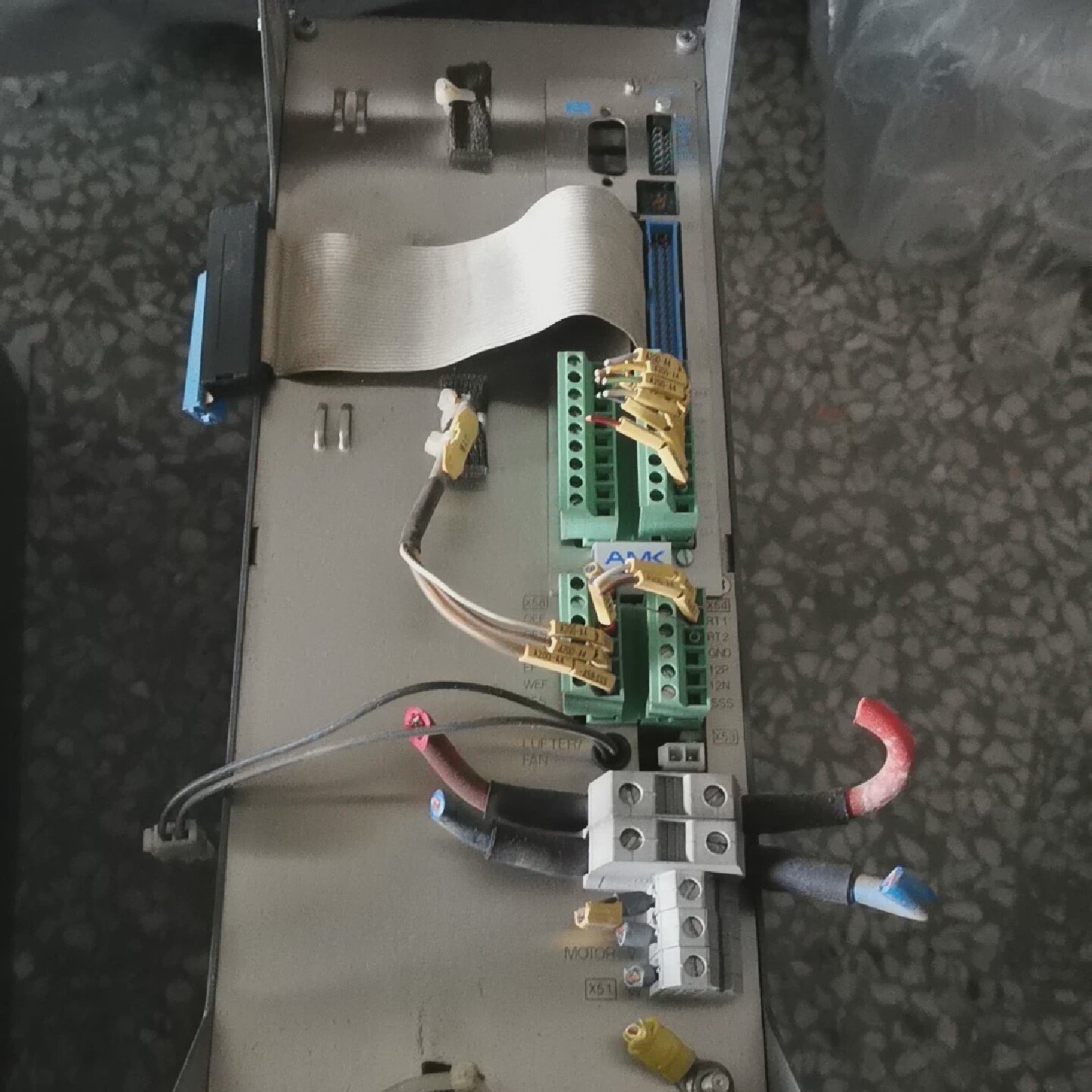 AMKD73230AW14243驱动器配AWR0-议价