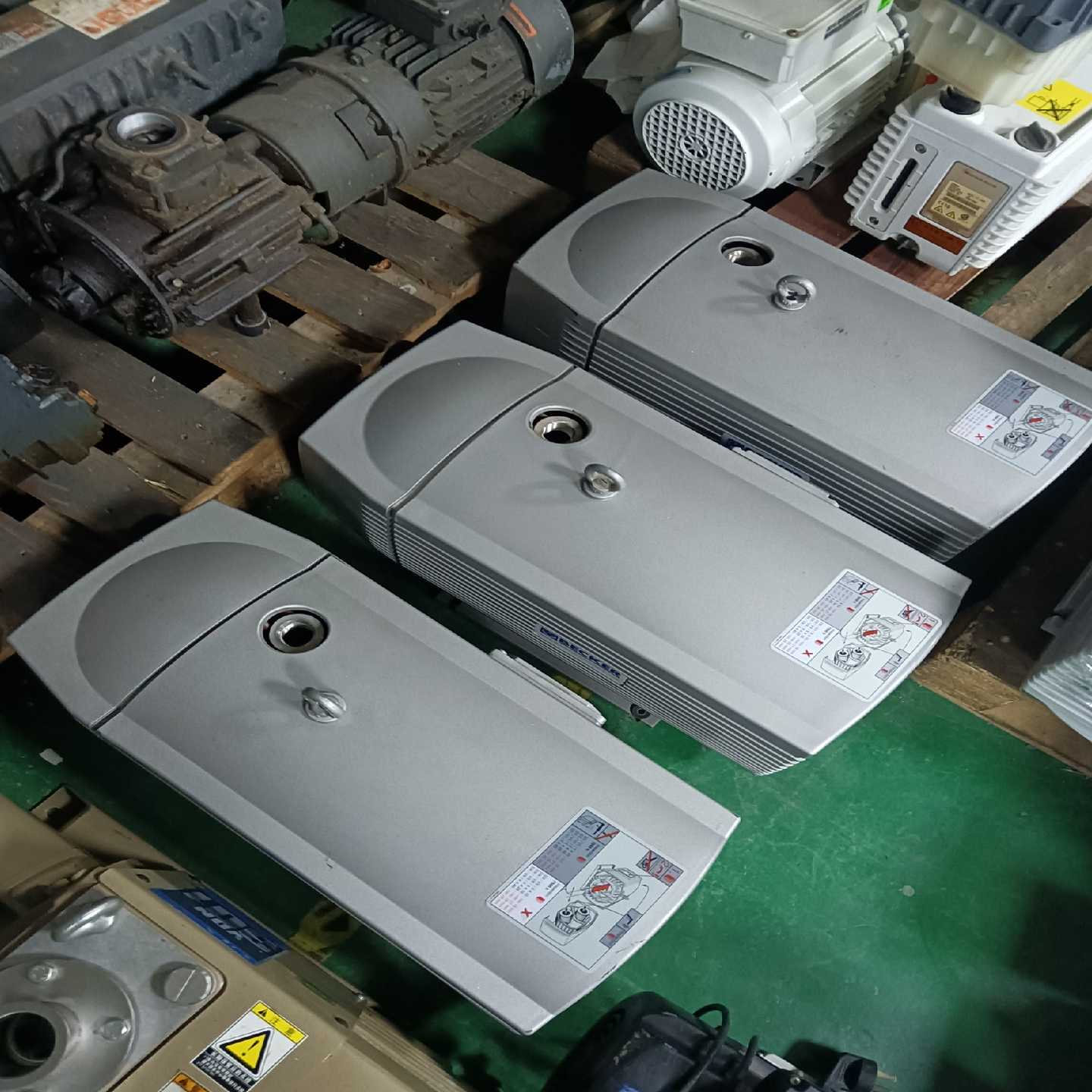 贝克VT4.40真空泵出售，功能包好，三相380V电压，刚换--议价商品