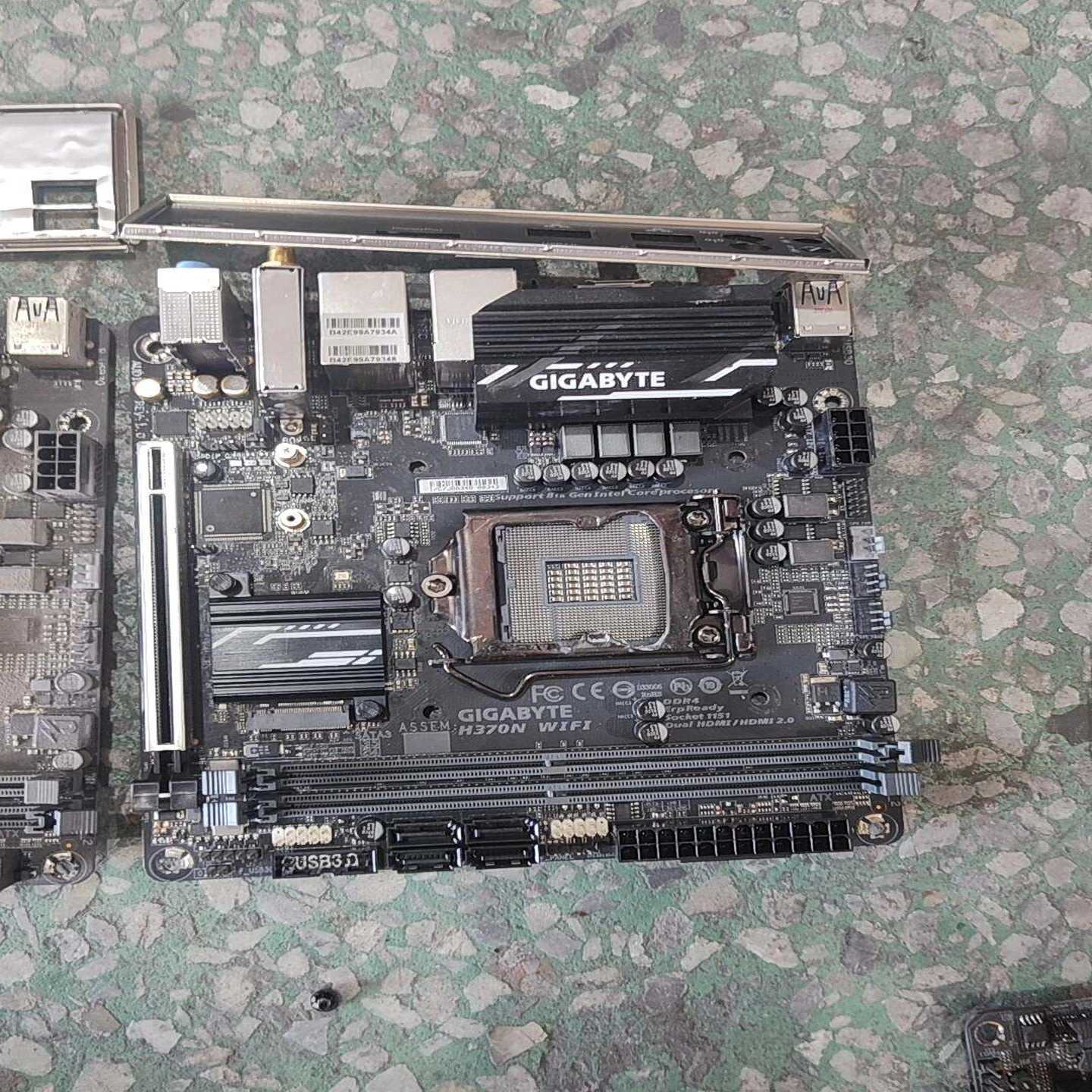 技嘉Z370NWIFI主板ITX小板双网口支持8--议价商品