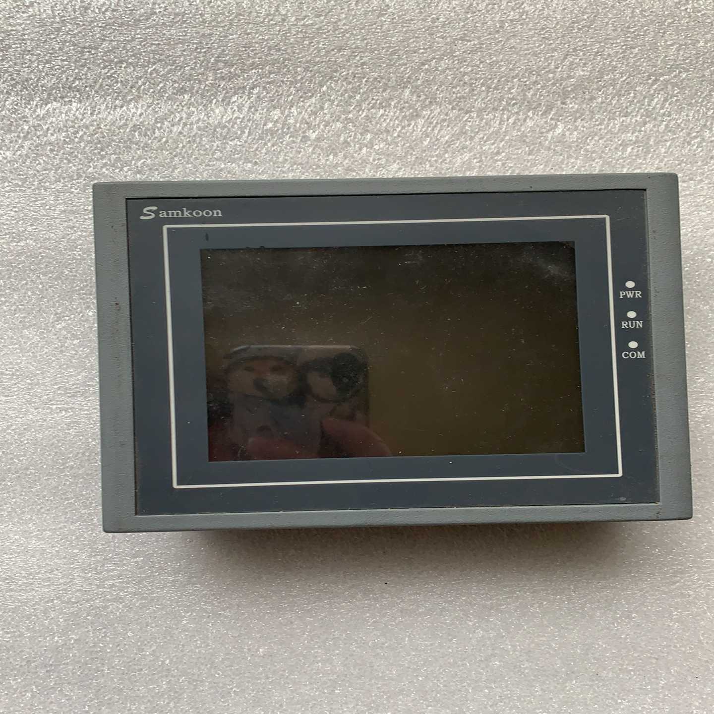 询价SAMKOON触摸屏。型号:Sa-5.7A实物如图，成色新