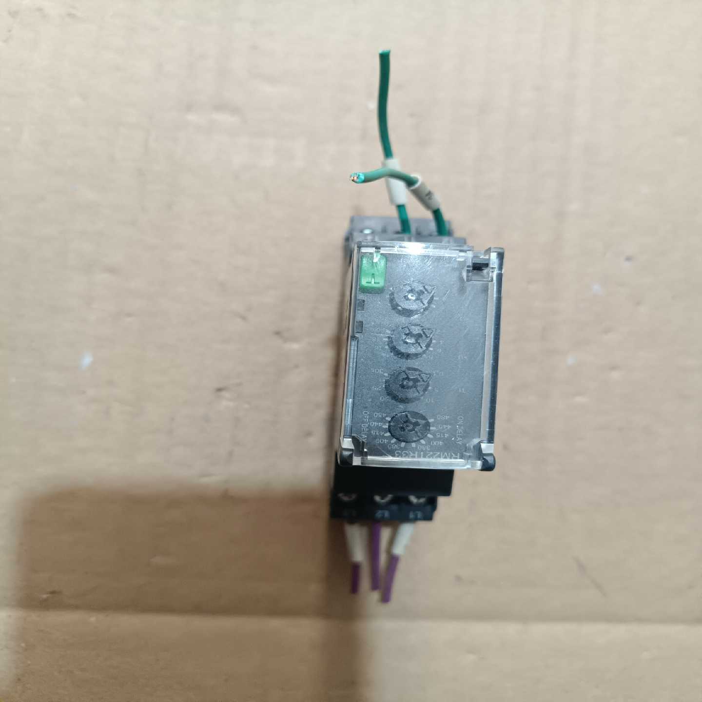 施耐德保护继电器RM22TR33刚拆机成色新如图完好无损功能--议价商