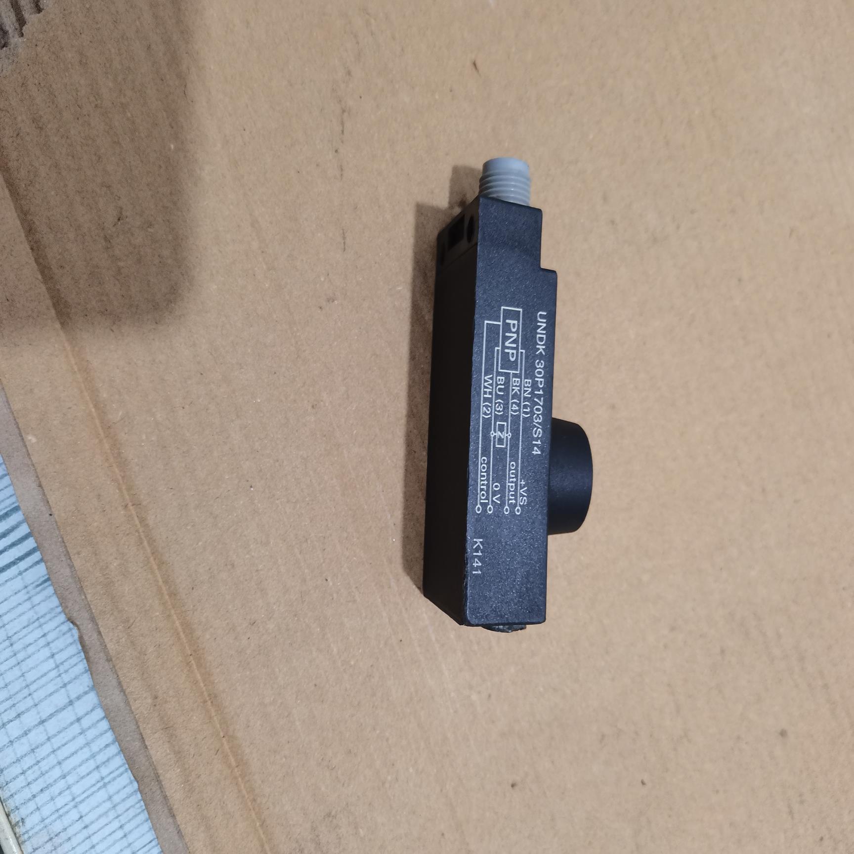Baumer传感器，型号CH-8500，来自瑞士制造，几乎全~议价