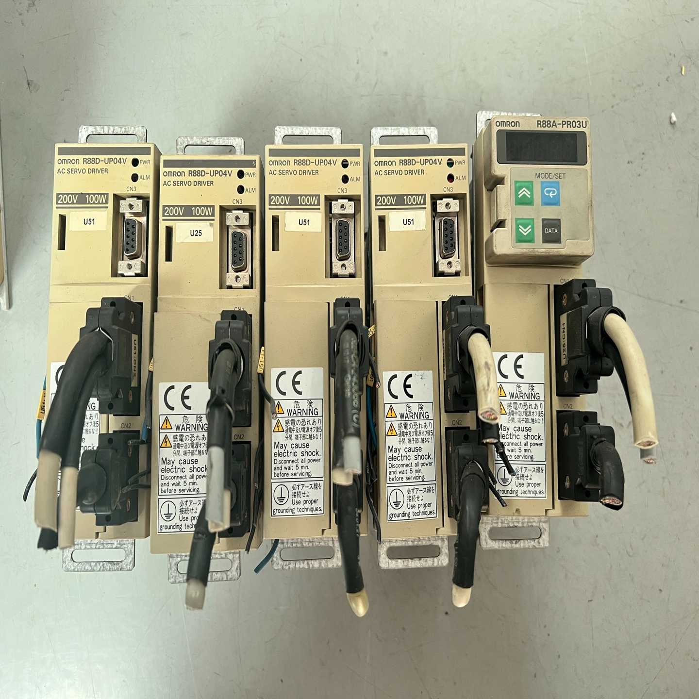 伺服驱动器100W200VR88D-UP04V询价