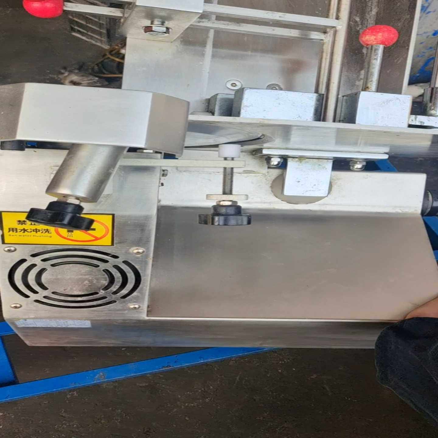 询价全自动切片机，羊肉肥牛卷切片机，九成新有的可以联系,3C数码配件,其它配件,淘宝优惠券,粉丝福利购,淘宝优惠卷