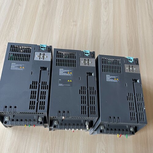 【询价】变频器6SL3210-1SE21-0UA0成色95新4