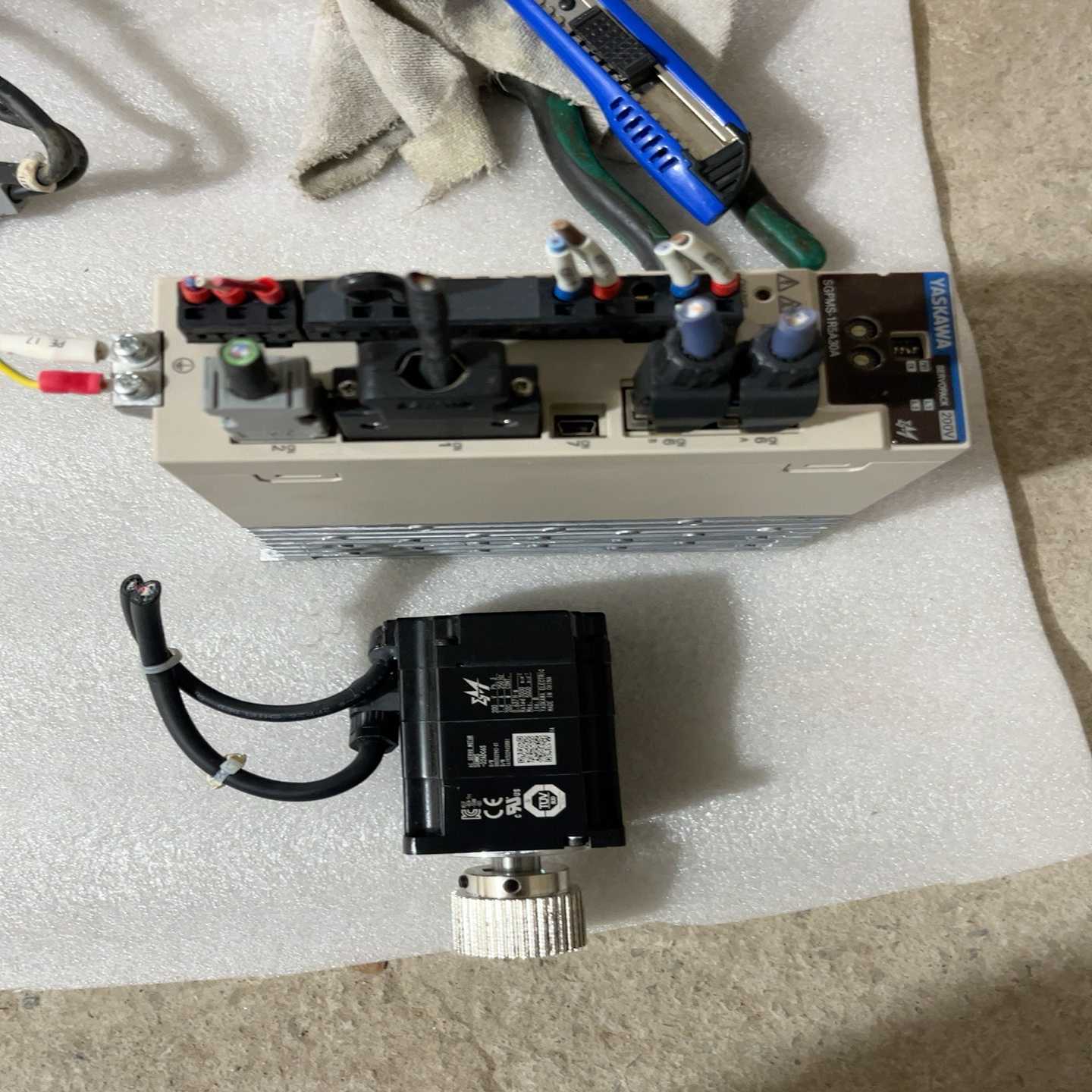 询价安川驱动器SGPMS-1R5A30A