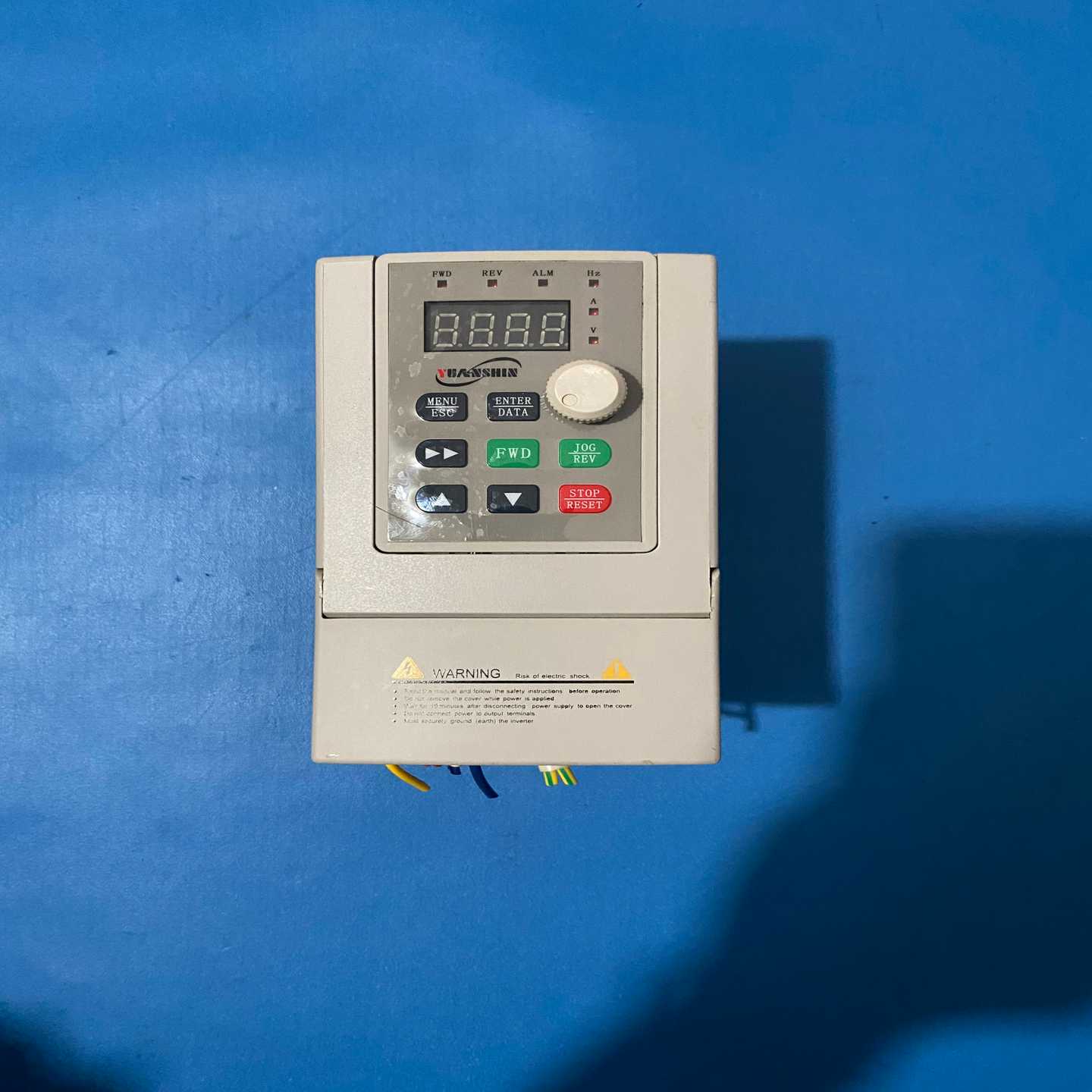 源信，型号YX2000-2S0004G，0.4KWG现货的，-询价客服