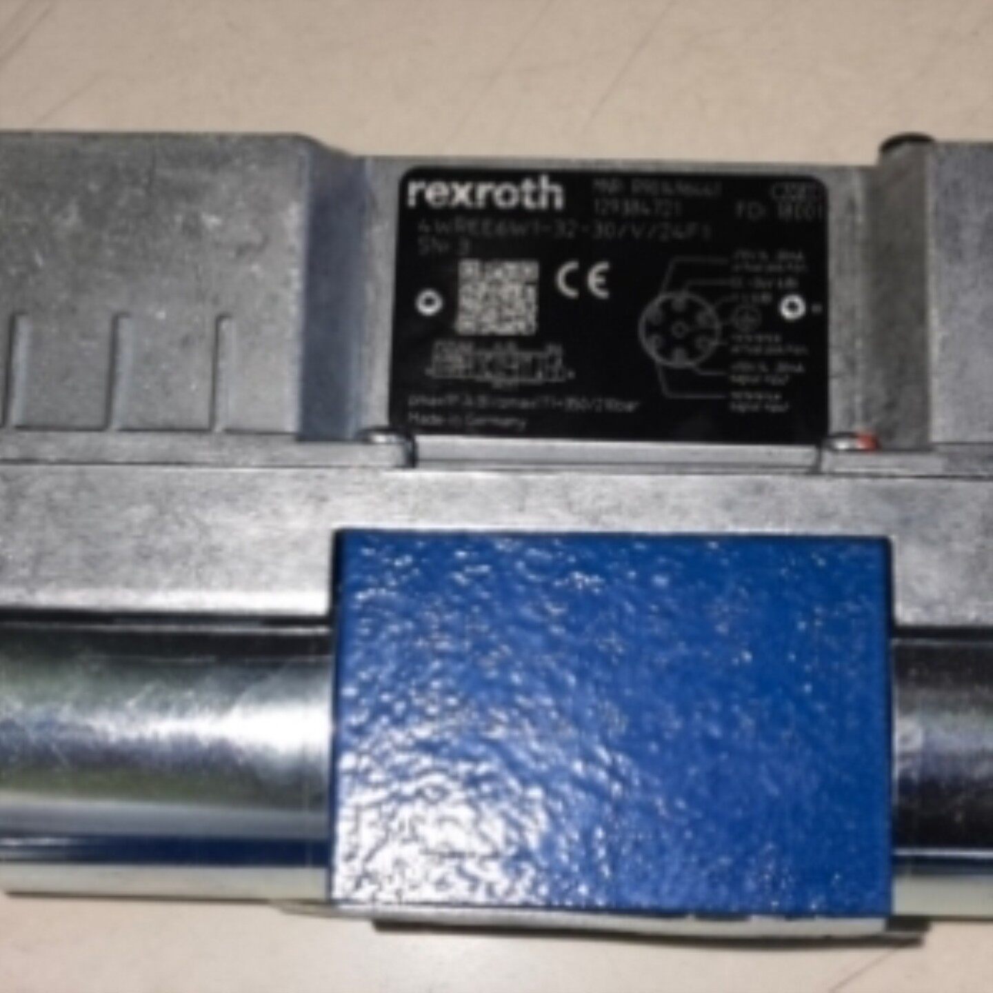 售前询价议价R901514693 液压比例方向阀 4WREE6E1-32-3XM24F1