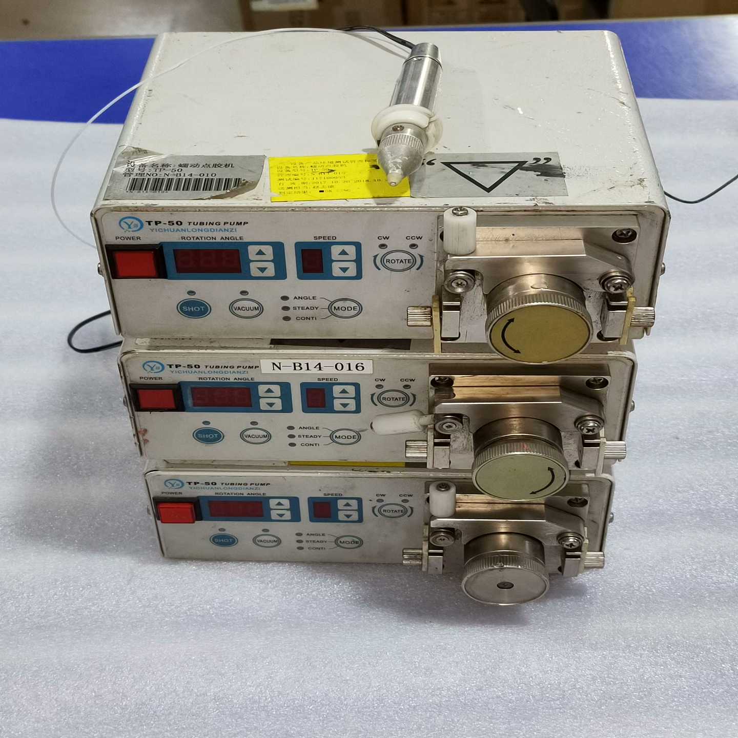 蠕动式点胶机TP-50、是压送各种低粘度材料(瞬间快干胶,嫌--议价