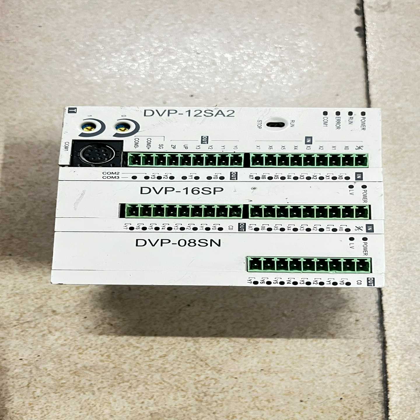 台达PLCDVP28SV11T带模块DVP16SP1(亚飞商行)